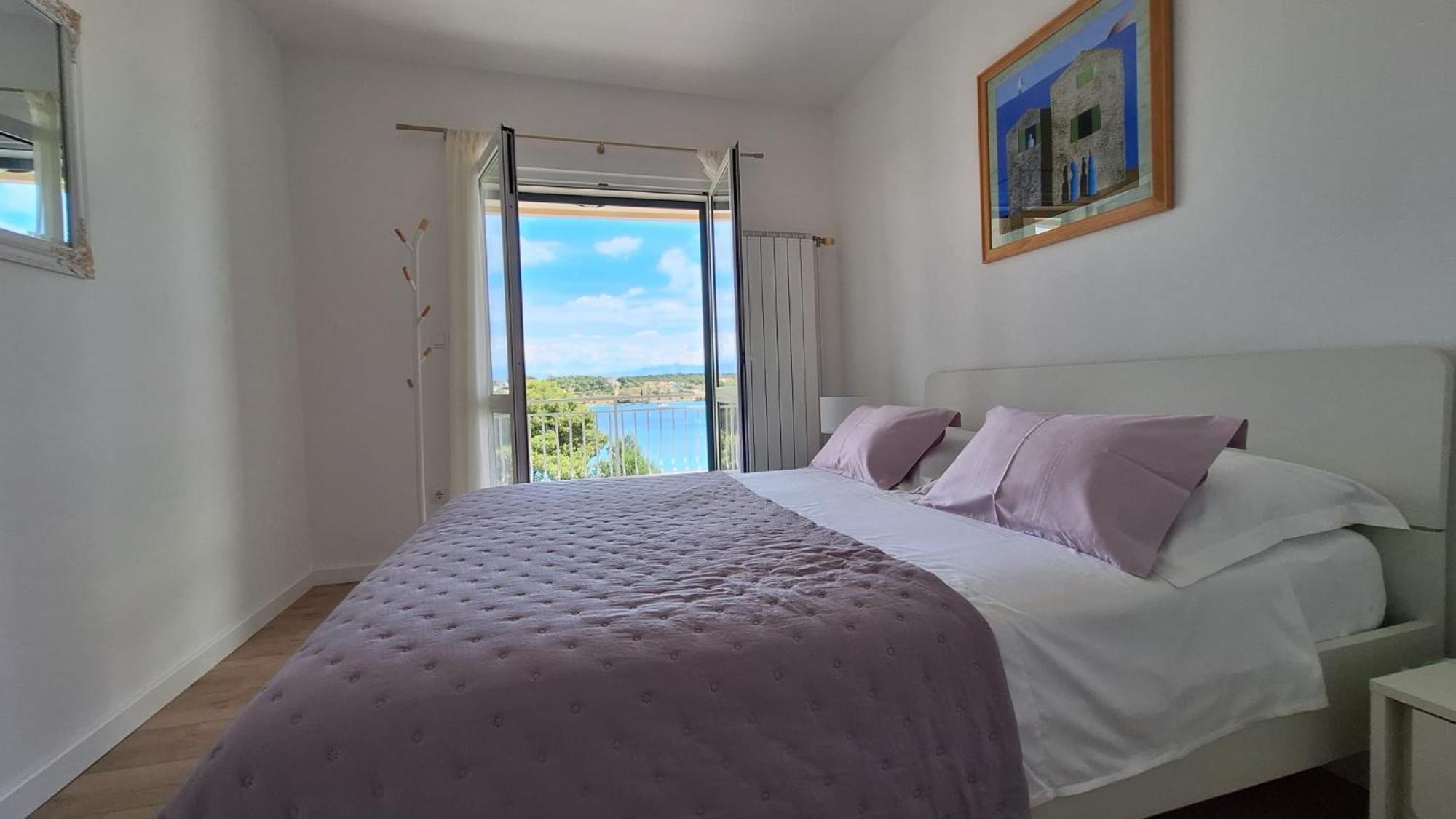 Ceratonia Apartments Loviste Ngoại thất bức ảnh