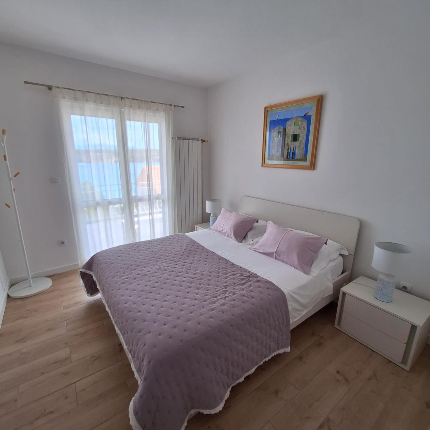 Ceratonia Apartments Loviste Ngoại thất bức ảnh