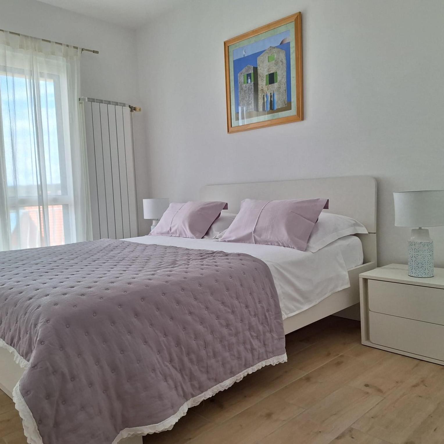 Ceratonia Apartments Loviste Ngoại thất bức ảnh